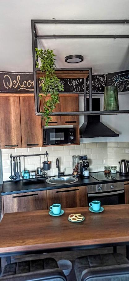 Malac-New Equipped Studio Apartment Within The City Core Новий Сад Екстер'єр фото