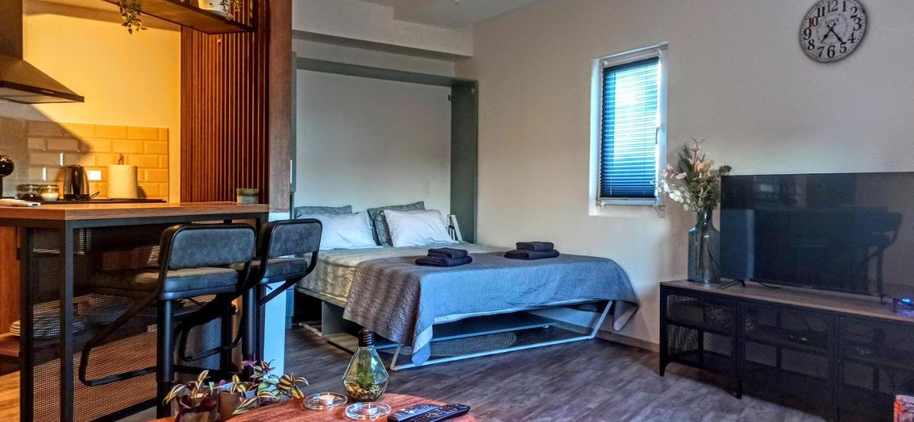 Malac-New Equipped Studio Apartment Within The City Core Новий Сад Екстер'єр фото